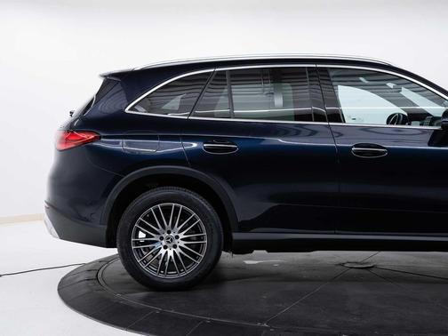 Nautical Blue Metallic 2023 Mercedes-Benz GLC 300 4MATIC