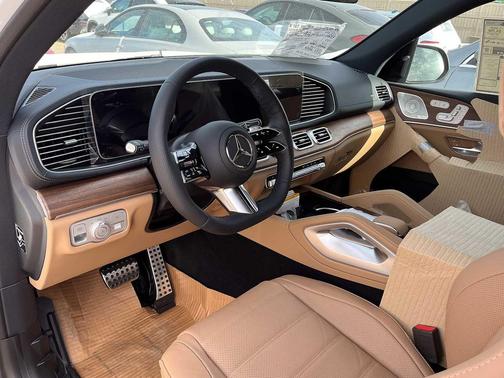 2025 Mercedes-Benz GLS 450 4MATIC