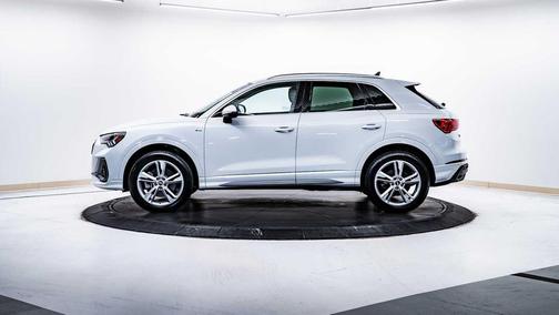 2024 Audi Q3 45 S line Premium Plus