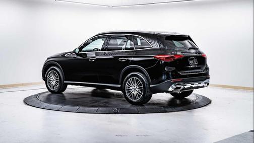 2025 Mercedes-Benz GLC 300 4MATIC