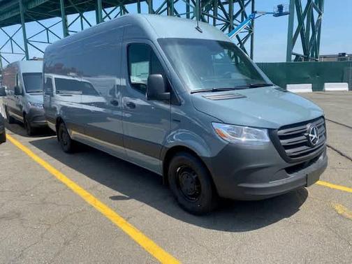 2024 Mercedes-Benz eSprinter 2500 