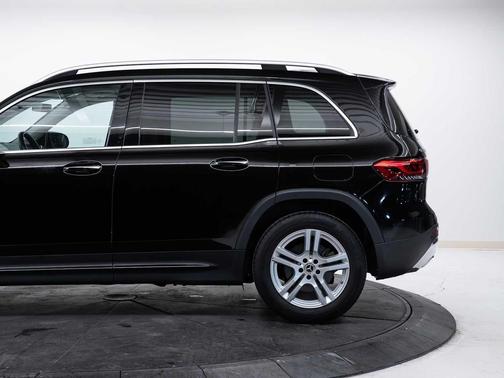 Night Black 2023 Mercedes-Benz GLB 250 4MATIC
