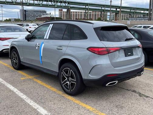 2025 Mercedes-Benz GLC 300 4MATIC