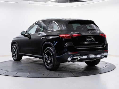 Black 2026 Mercedes-Benz GLC 300 4MATIC