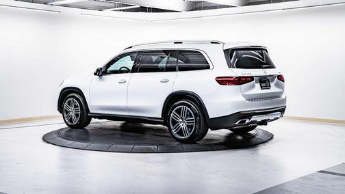 2025 Mercedes-Benz GLS 450 4MATIC