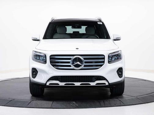 Polar White 2025 Mercedes-Benz GLB 250 4MATIC