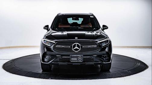 2025 Mercedes-Benz GLC 300 4MATIC