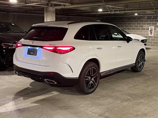 2025 Mercedes-Benz GLC 300 4MATIC