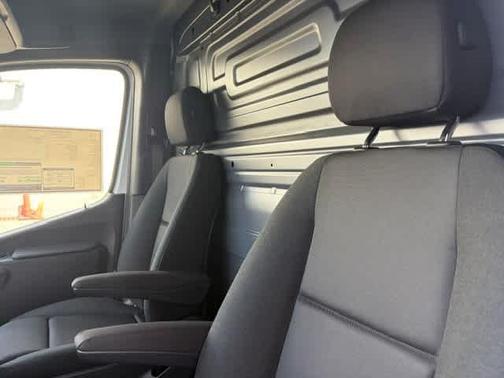 Arctic White 2026 Mercedes-Benz Sprinter 2500 Standard Roof