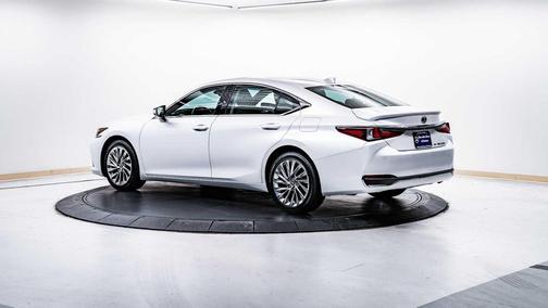 2021 Lexus ES 250 Base