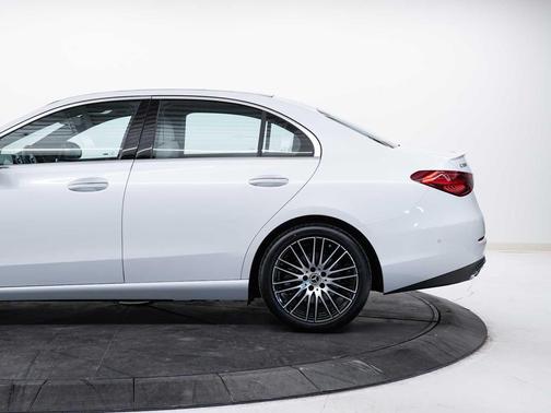 MANUFAKTUR Moonlight White Metallic 2026 Mercedes-Benz C-Class C 300 4MATIC