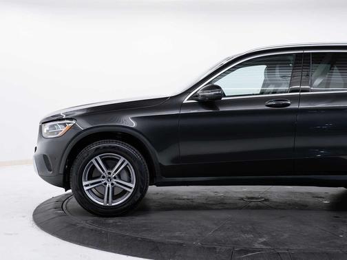Graphite Grey Metallic 2022 Mercedes-Benz GLC 300 4MATIC