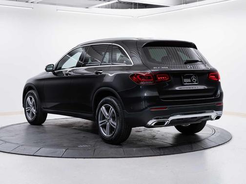 Graphite Grey Metallic 2022 Mercedes-Benz GLC 300 4MATIC