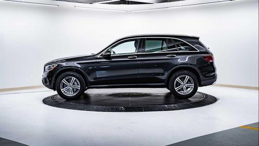 Graphite Grey Metallic 2022 Mercedes-Benz GLC 300 4MATIC