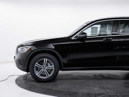 Black 2022 Mercedes-Benz GLC 300 4MATIC