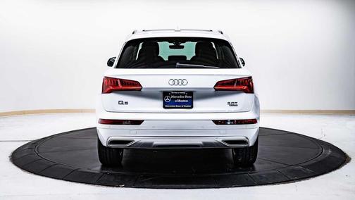 2018 Audi Q5 2.0T Premium Plus