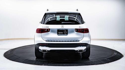 2025 Mercedes-Benz GLB 250 4MATIC