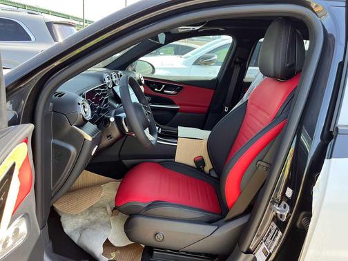 2025 Mercedes-Benz GLC 300 4MATIC
