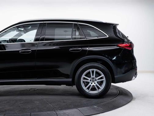 Black 2023 Mercedes-Benz GLC 300 4MATIC