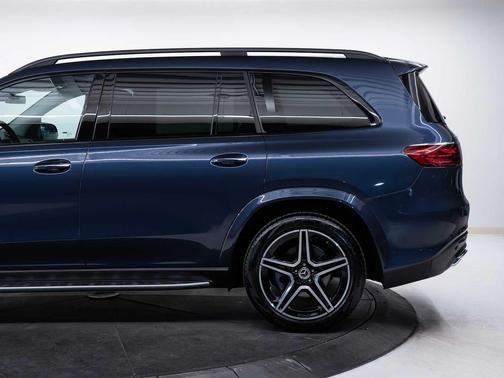 Twilight Blue Metallic 2026 Mercedes-Benz GLS 450 4MATIC