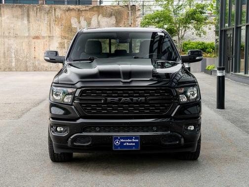 Diamond Black Crystal Pearlcoat 2022 RAM 1500 Big Horn/Lone Star