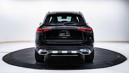 2025 Mercedes-Benz GLC 300 4MATIC