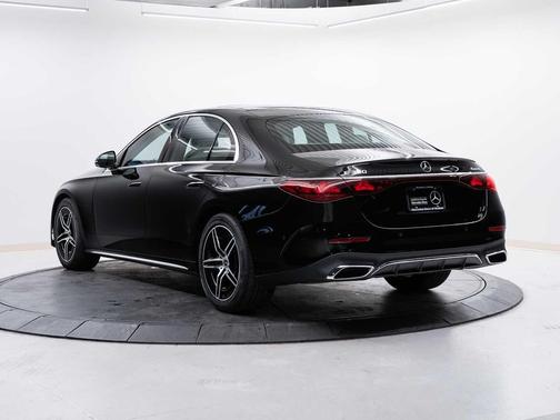 BLACK 2026 Mercedes-Benz E-Class E 350