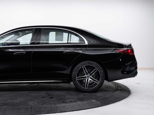 BLACK 2026 Mercedes-Benz E-Class E 350