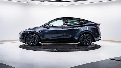 2025 Tesla Model Y Long Range Dual Motor All-Wheel Drive