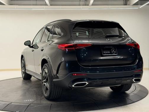 Graphite Grey Metallic 2023 Mercedes-Benz GLC 300 4MATIC