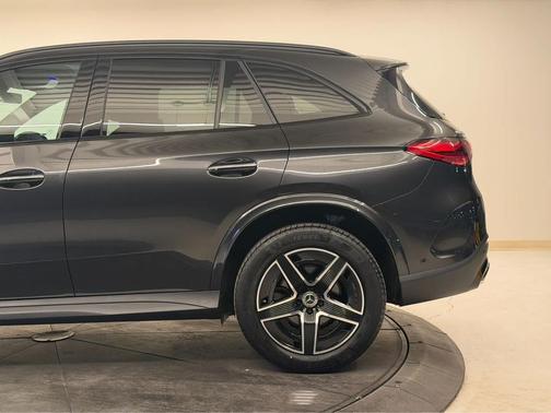 Graphite Grey Metallic 2023 Mercedes-Benz GLC 300 4MATIC
