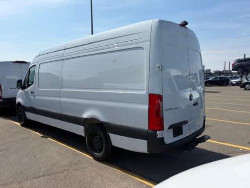 Arctic White 2026 Mercedes-Benz Sprinter 2500 High Roof