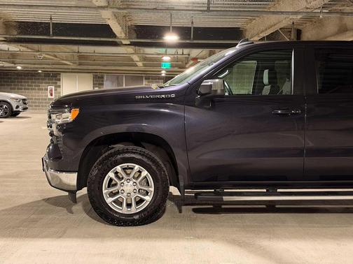 Dark Ash Metallic 2023 Chevrolet Silverado 1500 LT