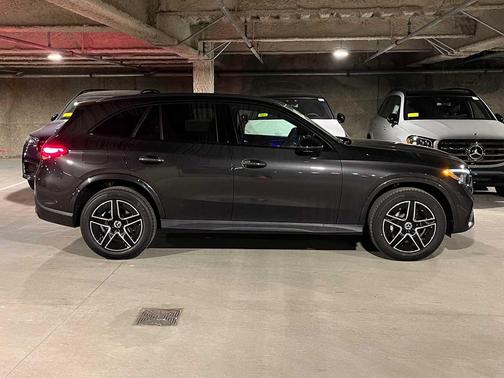 2025 Mercedes-Benz GLC 300 4MATIC
