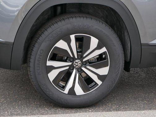 2025 Volkswagen Atlas Cross Sport 2.0T SE