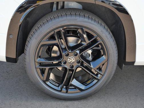 2025 Volkswagen Tiguan 2.0T SE R-Line Black 4MOTION