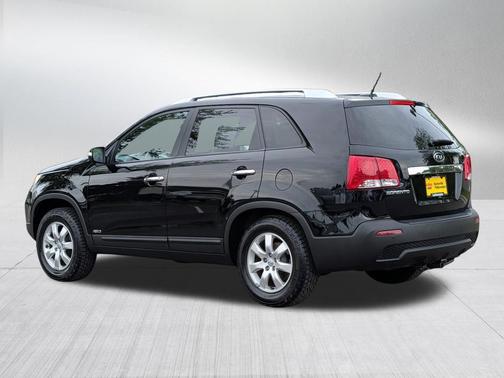 Ebony Black 2013 Kia Sorento LX