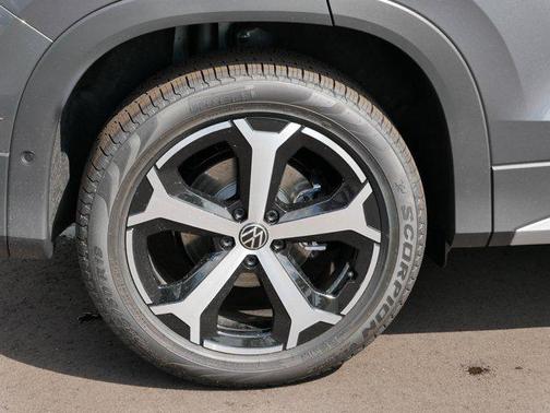 2025 Volkswagen Tiguan 2.0T SE 4MOTION