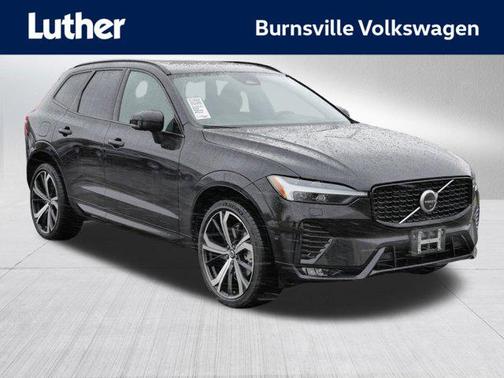 2022 Volvo XC60 B6 R-Design