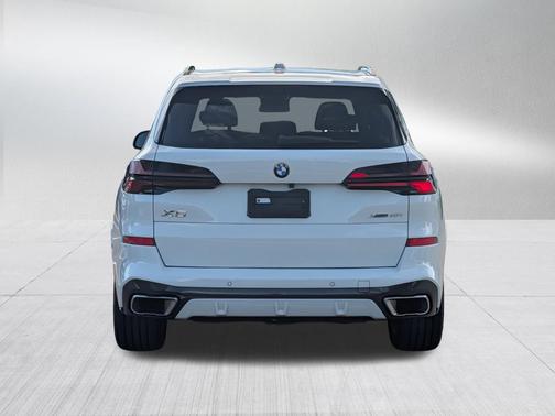 Alpine White 2026 BMW X5 xDrive40i