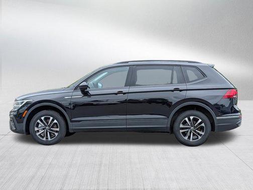 Deep Black Pearl 2023 Volkswagen Tiguan 2.0T S 4MOTION