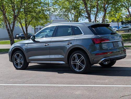 Daytona Gray Pearl Effect 2023 Audi Q5 55 S line Premium Plus