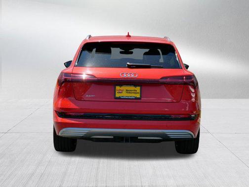 2019 Audi e-tron Premium Plus