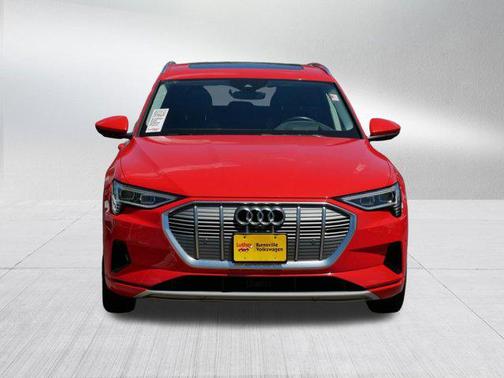 2019 Audi e-tron Premium Plus