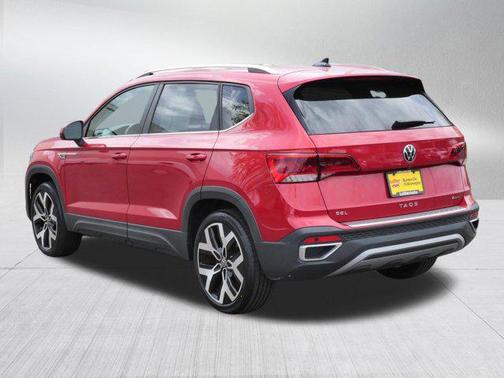 Kings Red Metallic 2022 Volkswagen Taos 1.5T SEL