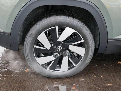 2026 Volkswagen Atlas Cross Sport 2.0T SE w/Technology 4MOTION