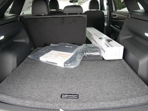 2026 Volkswagen Atlas Cross Sport 2.0T SE w/Technology 4MOTION