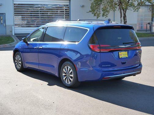 2021 Chrysler Pacifica Hybrid Touring L