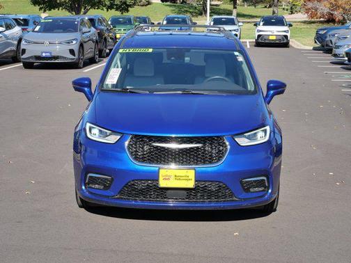 2021 Chrysler Pacifica Hybrid Touring L