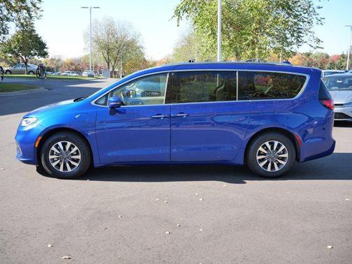 2021 Chrysler Pacifica Hybrid Touring L